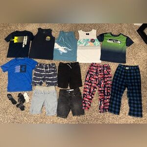 Boys size small 6/7 clothing lot